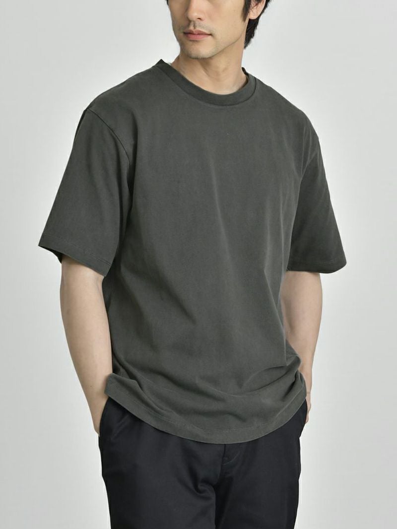 タフTシャツ＋シルバーのバングル